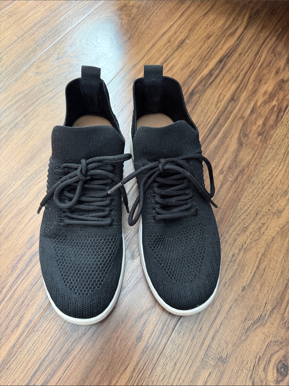 Vintage7Eight slip on sneakers